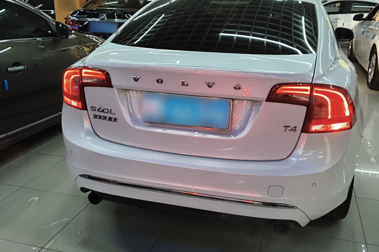 沃尔沃S60 2017款 S60L T4 智远版车身外观6004