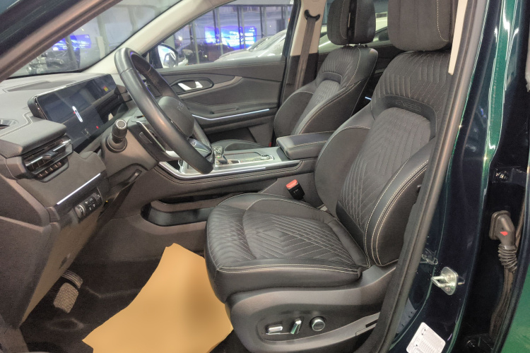 星途凌云 2023款 400T 两驱星尊版中控内饰19