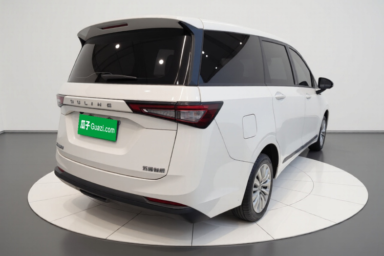 五菱汽车 五菱佳辰 2022款 1.5L 手动乐享精英型车身外观7