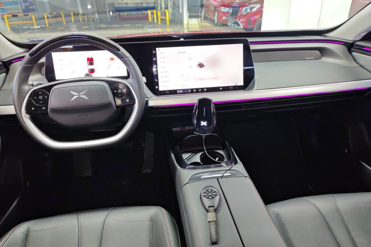 小鹏P7 2021款 480N中控内饰12
