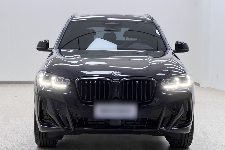 宝马X3 2022款 改款二 xDrive30i 尊享型 M曜夜套装车身外观6003