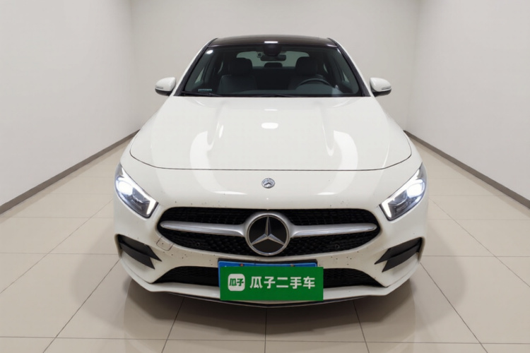 奔驰A级 2021款 A 200 L 运动轿车动感型车身外观2