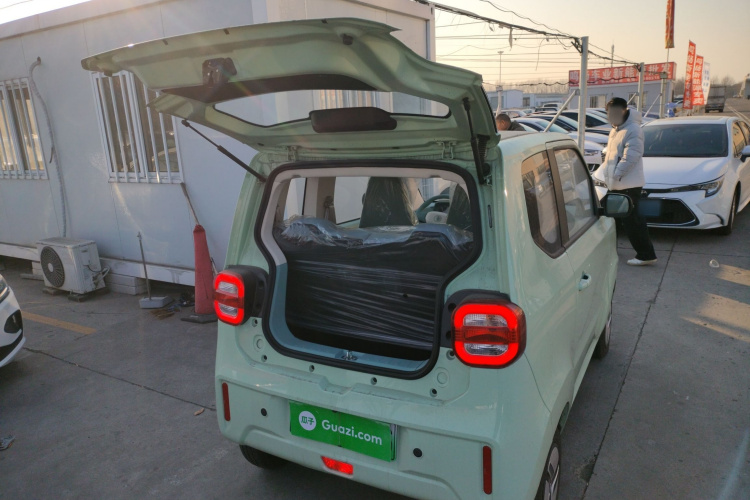 凌宝汽车 凌宝uni 2025款 微甜版 11.52kWh机舱底盘23