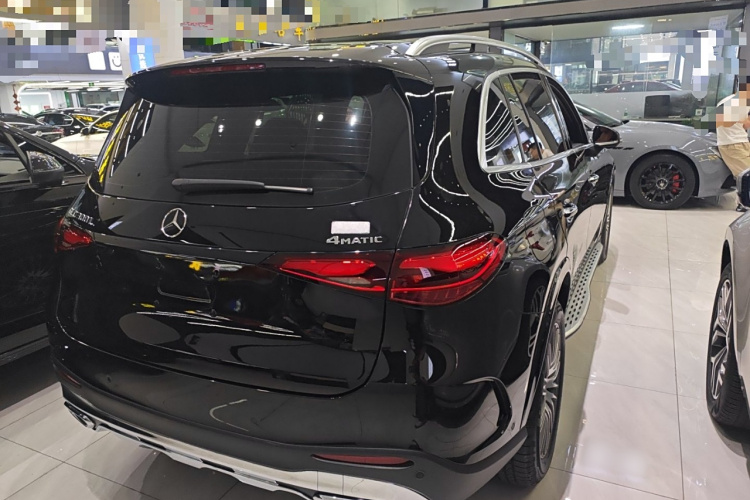 奔驰GLC 2023款 GLC 300 L 4MATIC 动感型 5座车身外观7