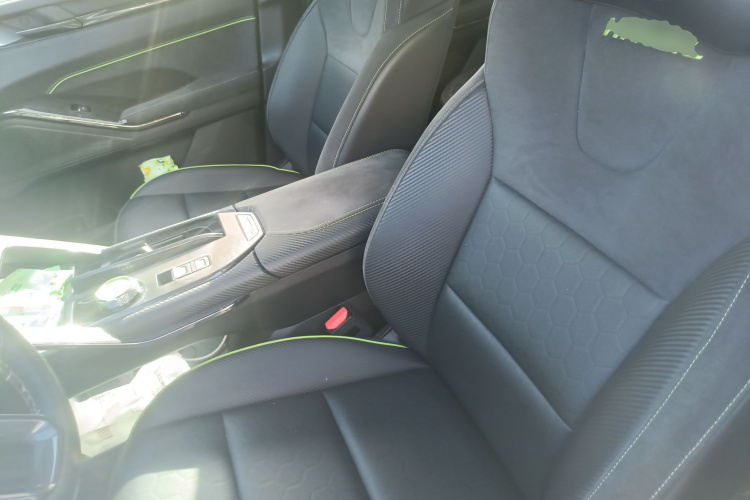 哈弗H6S 2022款 1.5T DHT悦跑版局部细节19