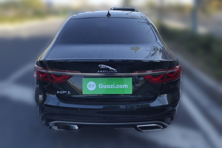 捷豹XFL 2022款 XFL 2.0T P250 两驱尊享豪华版车身外观6004