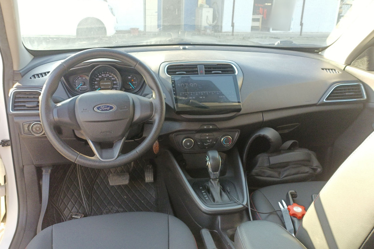 福特 福睿斯 2019款 1.5L 自动质享型中控内饰12