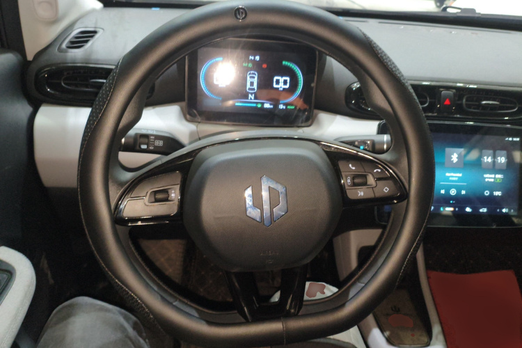 零跑汽车 零跑T03 2023款 310轻享版中控内饰13