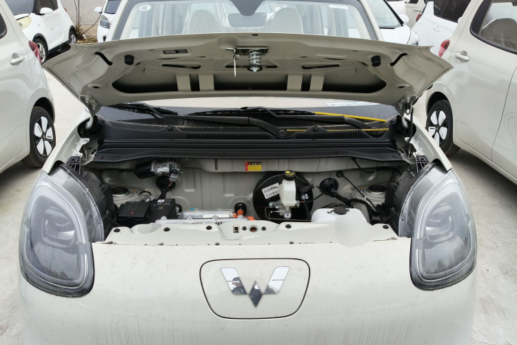 五菱汽车 宏光MINIEV 2025款 四门版 进阶款机舱底盘24