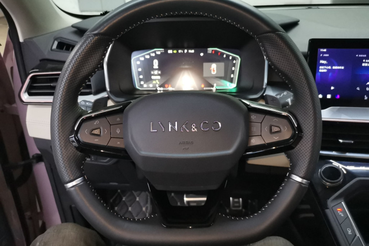 领克06 2021款 1.5T Shero粉色特别版中控内饰13