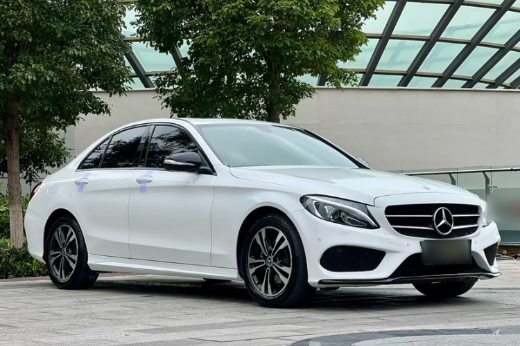 奔驰C级 2017款 改款 C 200 运动版车身外观6006