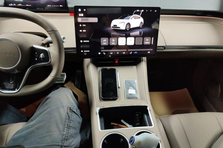 鸿蒙智行 智界R7 2025款 增程 331km Ultra中控内饰7002