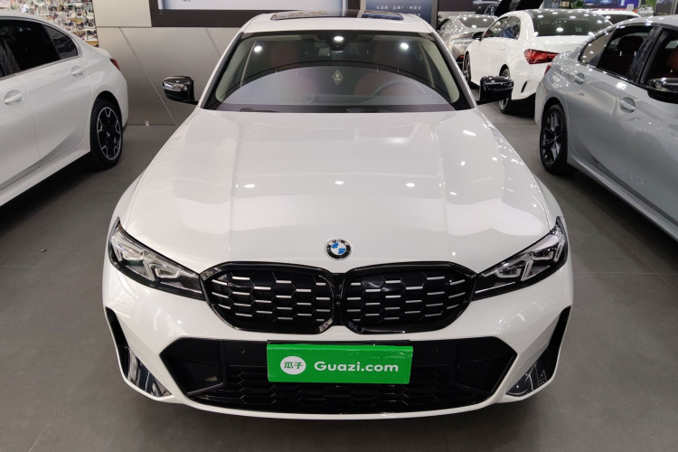 宝马3系 2023款 325Li M运动曜夜套装车身外观2