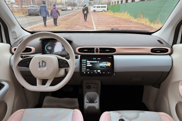 零跑汽车 零跑T03 2025款 310舒享版中控内饰7004