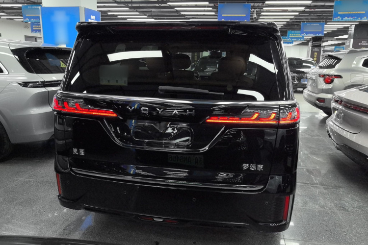 岚图汽车 岚图梦想家 2024款 PHEV 超长续航卓越版车身外观6004