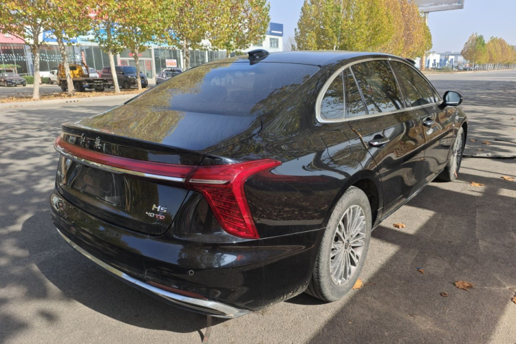 红旗H5 2023款 2.0T 自动智联旗享版车身外观7