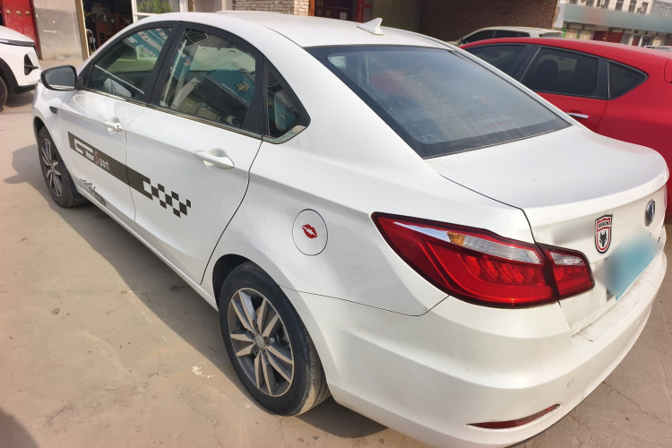 长安 逸动 2016款 1.6L 手动风尚型车身外观4