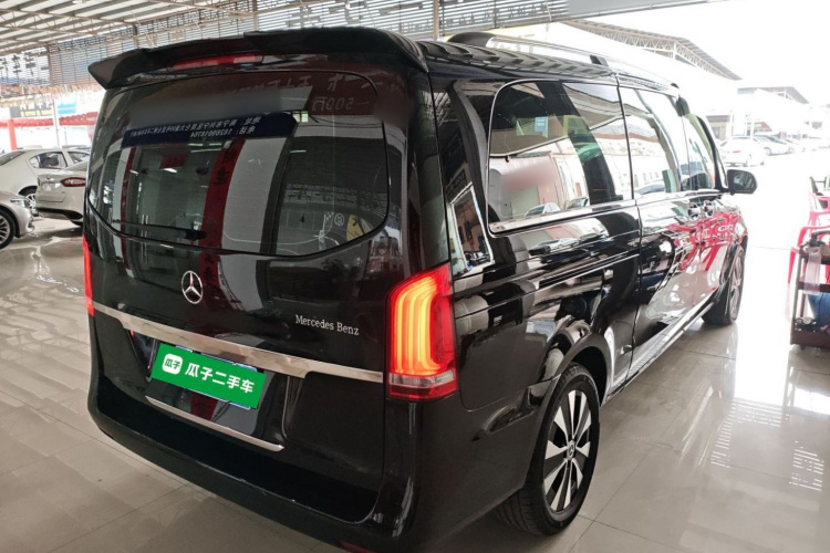 奔驰 威霆 2021款 2.0T 精英版 7座车身外观7