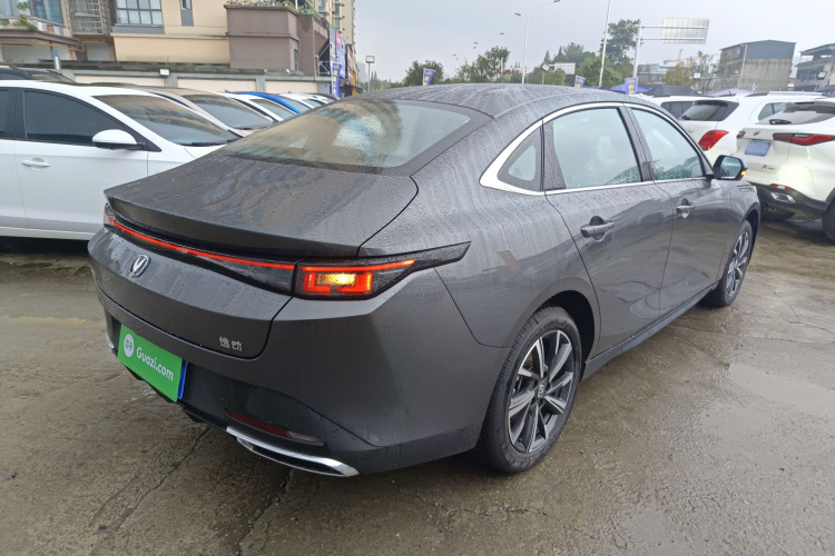 长安 逸动 2025款 蓝鲸 1.5T 500Bar尊贵型车身外观6005