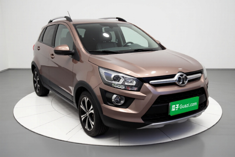 北汽新能源EX 2018款 EX360 新潮版车身外观3