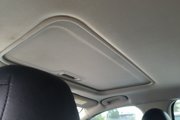 雪铁龙 C4世嘉 2016款 1.6L 自动舒适型中控内饰22