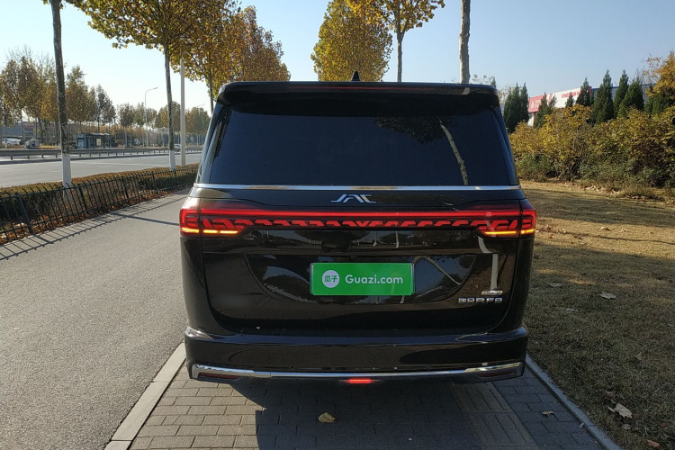 江淮瑞风 瑞风RF8 PHEV 2024款 智聆版 1.5T 150KM 旗舰型 磷酸铁锂车身外观6004