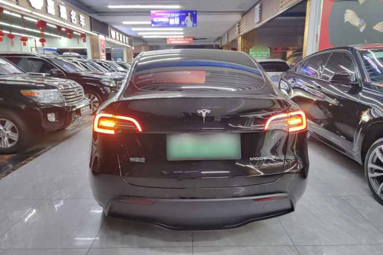 特斯拉 Model Y 2022款 改款 后轮驱动版车身外观6