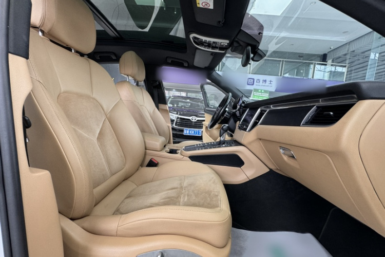 保时捷 2017款  Macan 2.0T中控内饰7011