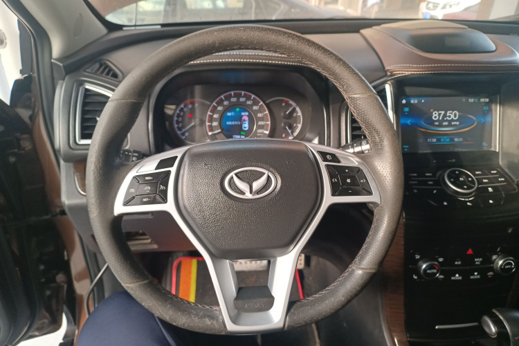 北汽幻速S6 2017款 1.5T CVT乐享型中控内饰13