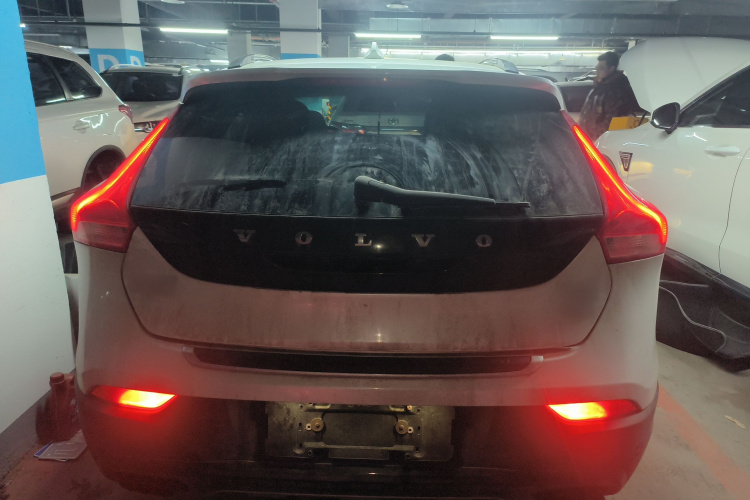 沃尔沃V40 2014款 Cross Country T5 AWD 智雅版车身外观6