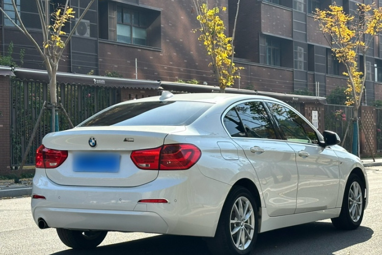 宝马1系 2017款 118i 时尚型车身外观6005