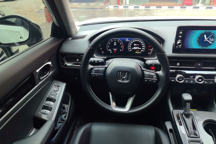 本田 思域 2022款 240TURBO CVT劲控版中控内饰13