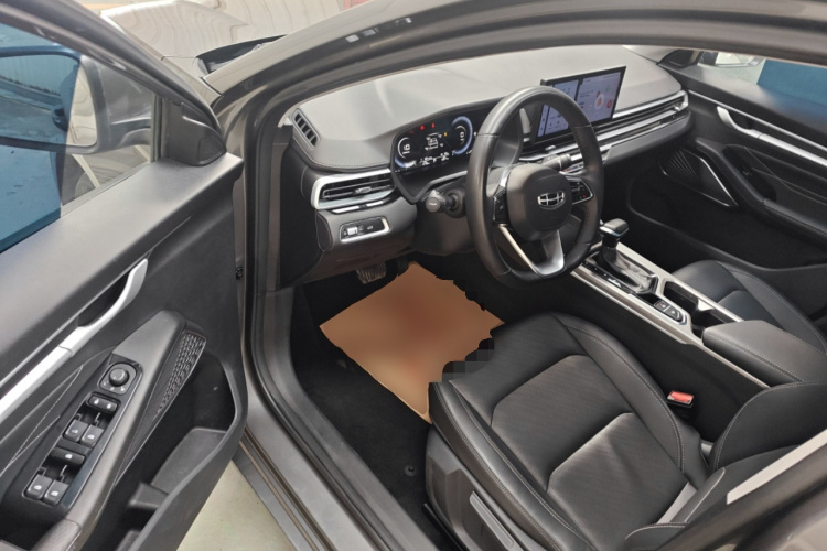 吉利汽车 帝豪 2023款 第4代冠军版 1.5L CVT豪华型中控内饰20