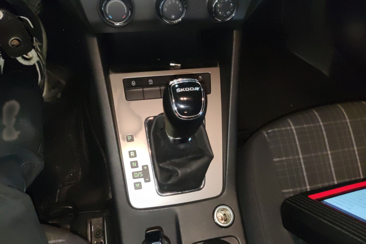 斯柯达 明锐 2019款 1.5L 自动智行舒适版 国V局部细节18