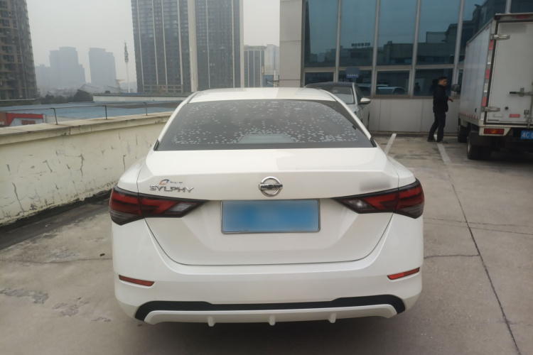 日产 轩逸 2022款 1.6L XL CVT悦享版车身外观6