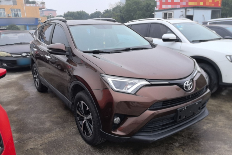 丰田 RAV4荣放 2016款 2.0L CVT两驱风尚版 国V车身外观3