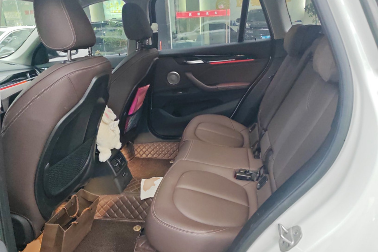 宝马X1 2021款 sDrive25Li 领先型中控内饰21