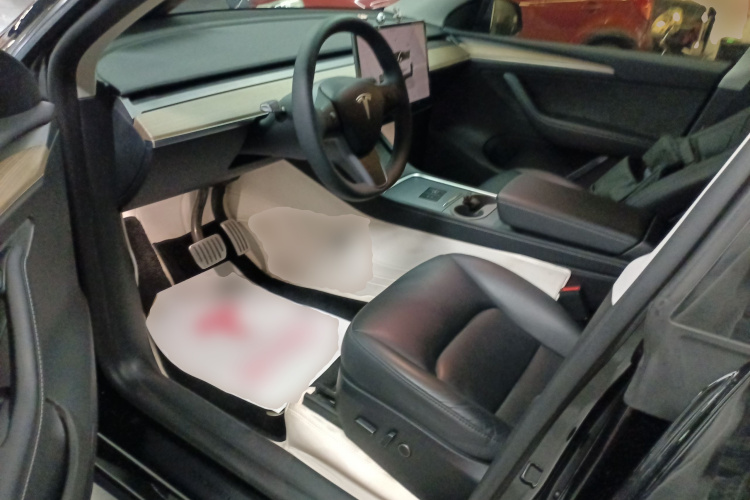 特斯拉 Model Y 2022款 Performance高性能全轮驱动版局部细节19