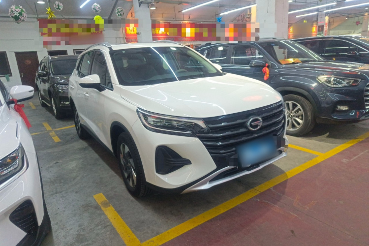 广汽传祺 传祺GS4 2020款 270T 自动精英科技版车身外观3