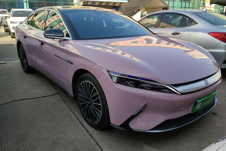 比亚迪 汉 2021款 EV 标准续航版豪华型车身外观3