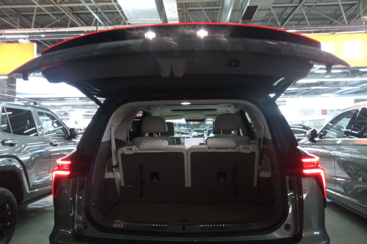 魏牌 蓝山 2025款 四驱 Max机舱底盘23