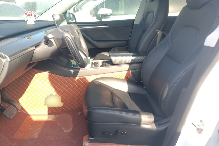 特斯拉 Model Y 2022款 改款 长续航全轮驱动版局部细节19