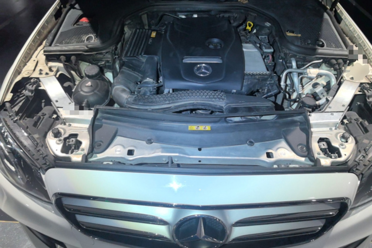 奔驰E级 2017款 E 200 L 运动型 4MATIC局部细节24