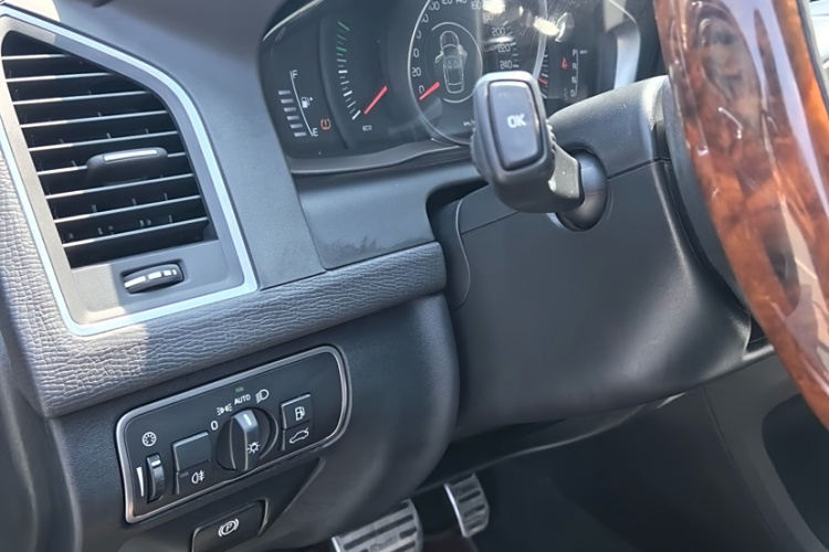 沃尔沃XC60 2017款 T5 智行升级版中控内饰7008