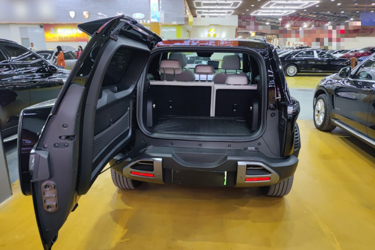 方程豹 钛3 2025款 501KM 四驱智驾Max版机舱底盘23