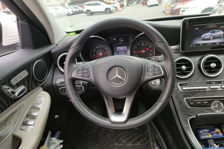 奔驰C级 2016款 C 200 L 运动型局部细节13