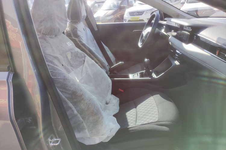 荣威i5 2023款 1.5L CVT豪华版中控内饰7009