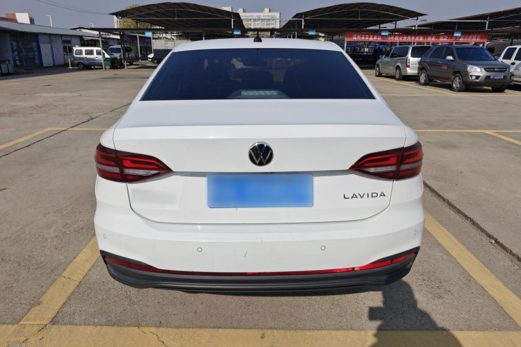 大众 朗逸 2023款 1.5L 自动得逸版车身外观6