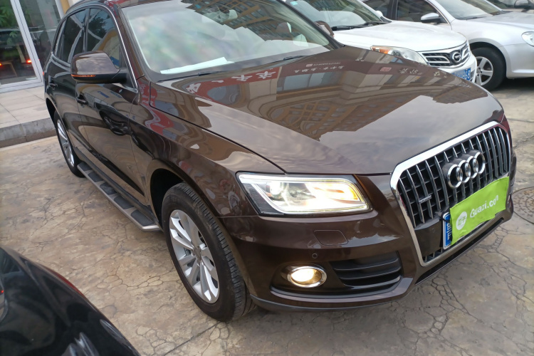 奥迪Q5 2013款 40 TFSI 技术型车身外观3