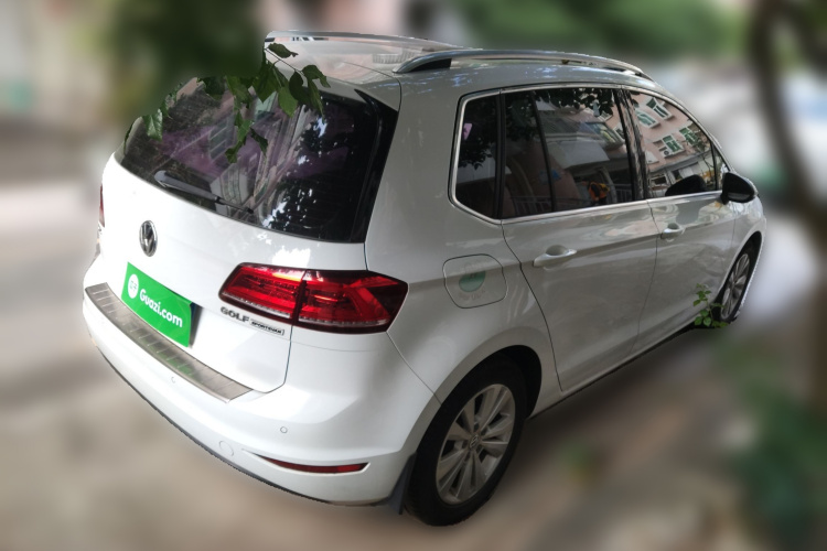 大众 高尔夫·嘉旅 2016款 230TSI 自动进取型车身外观7